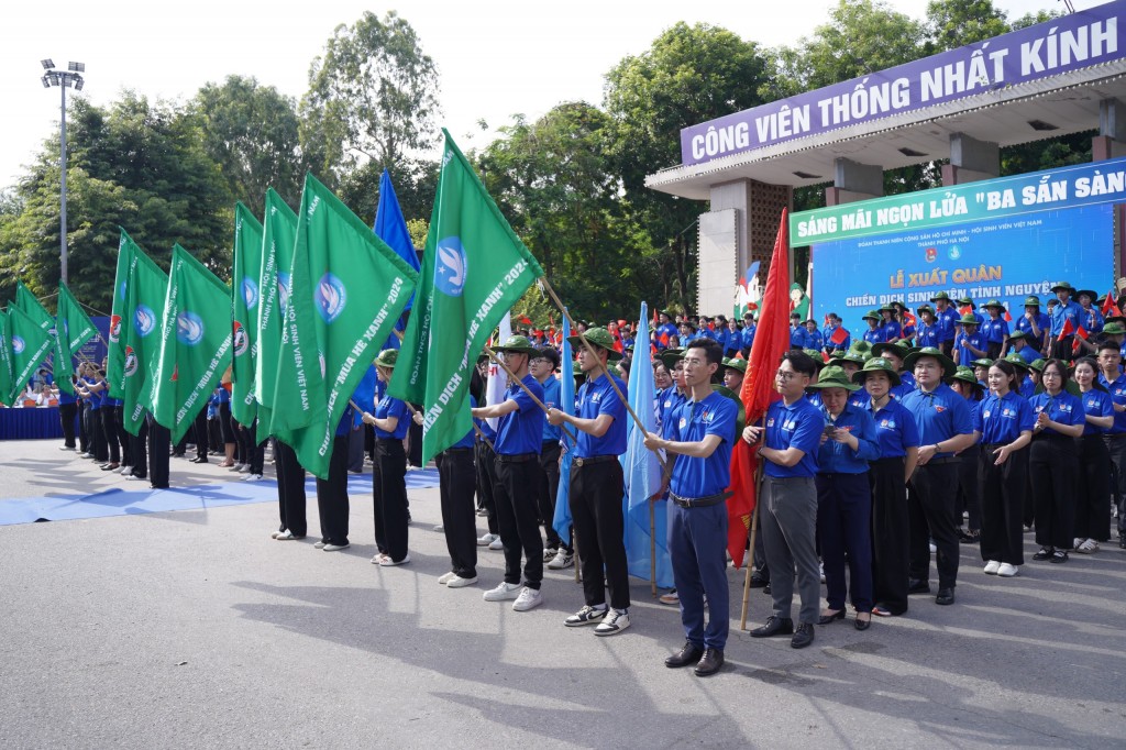 Các đội hình tình nguyện sinh viên Thủ đô