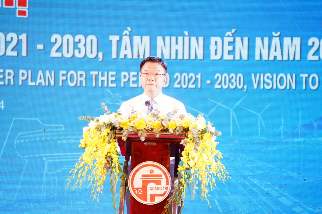 Phó Thủ tướng Chính phủ Lê Thành Long cho biết, sẽ chỉ đạo các bộ, ngành tiếp tục nghiên cứu cơ chế, chính sách phù hợp tạo điều kiện cho tỉnh Quảng Trị phát triển nhanh, toàn diện và bền vững (Ảnh Đ.Minh)