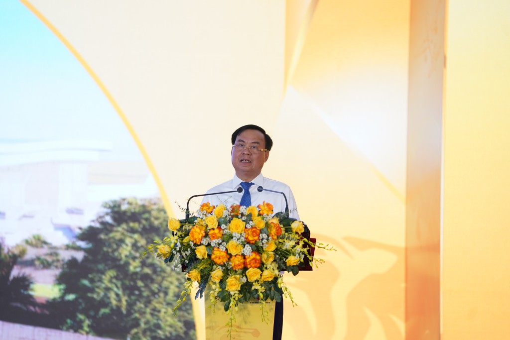 ông Võ Văn Hưng, Chủ tịch UBND tỉnh Quảng Trị phát biểu tại lễ khởi công (Ảnh Đ.Minh)