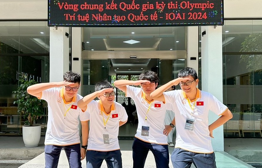 Học sinh trường Ams đại diện Việt Nam thi Olympic quốc tế về AI