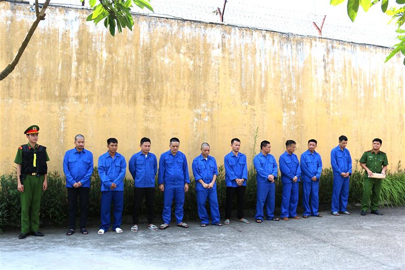 Công an tỉnh Nam Định tạm giữ hình sự 10 đối tượng trong 4 đường dây cá độ bóng đá