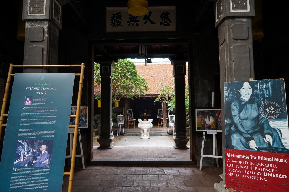 Lối vào Đình Kim Ngân 