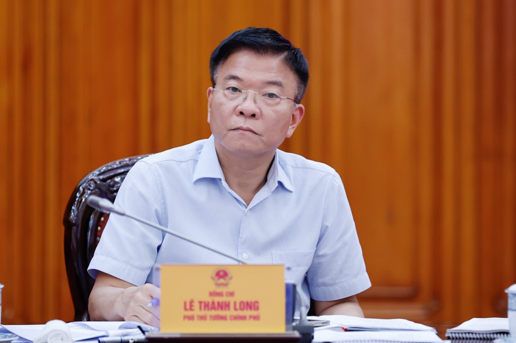 Phó Thủ tướng Lê Thành Long dự cuộc họp Thường trực Chính phủ - Ảnh VGP/Nhật Bắc