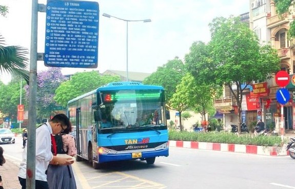 Xe buýt Hà Nội vận chuyển khoảng 118 triệu lượt khách