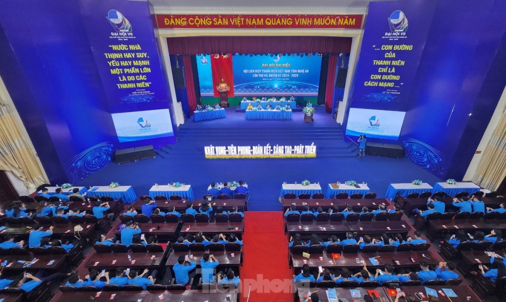 Toàn cảnh Đại hội đại biểu Hội LHTN tỉnh Nghệ An lần thứ VII