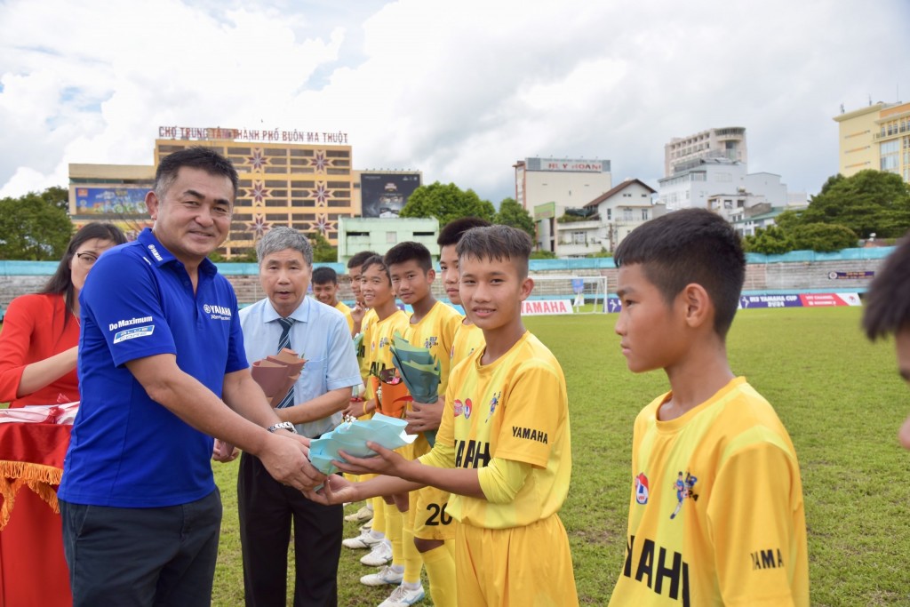 Sông Lam Nghệ An bảo vệ thành công ngôi vô địch