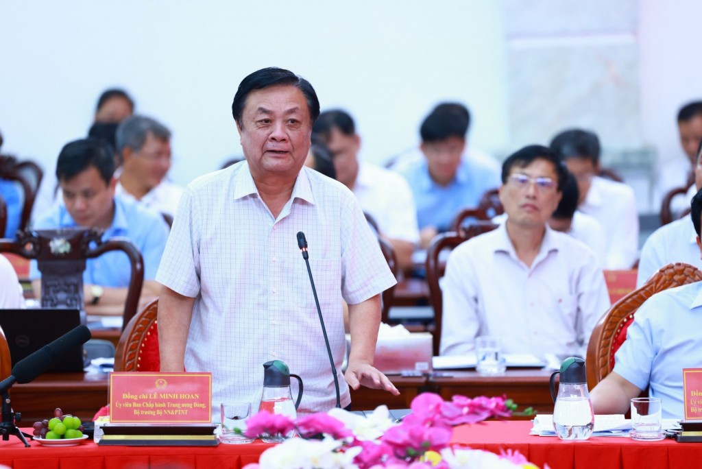 Bộ trưởng Bộ Nông nghiệp và Phát triển nông thôn Lê Minh Hoan phát biểu tại hội nghị - Ảnh: VGP/Nhật Bắc