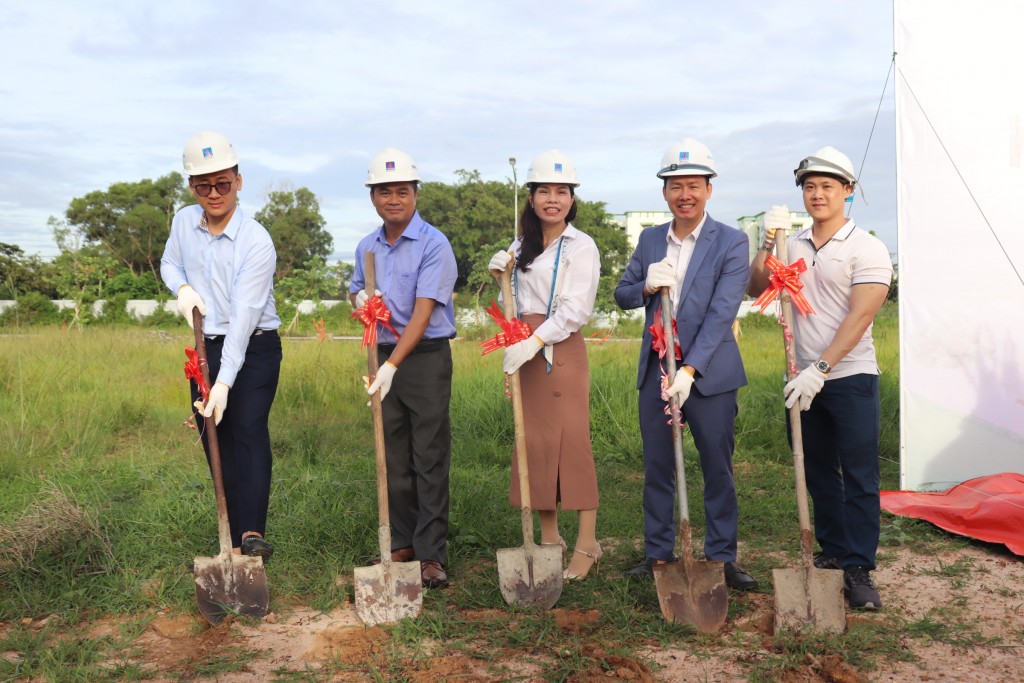 lễ động thổ, khởi công xây dựng các căn hộ cao cấp tại dự án Khu nhà ở Hà Anh Tuấn 