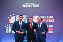 Các tổ chức quốc tế đề cao chiến lược bán lẻ cộng hưởng số hóa của HDBank