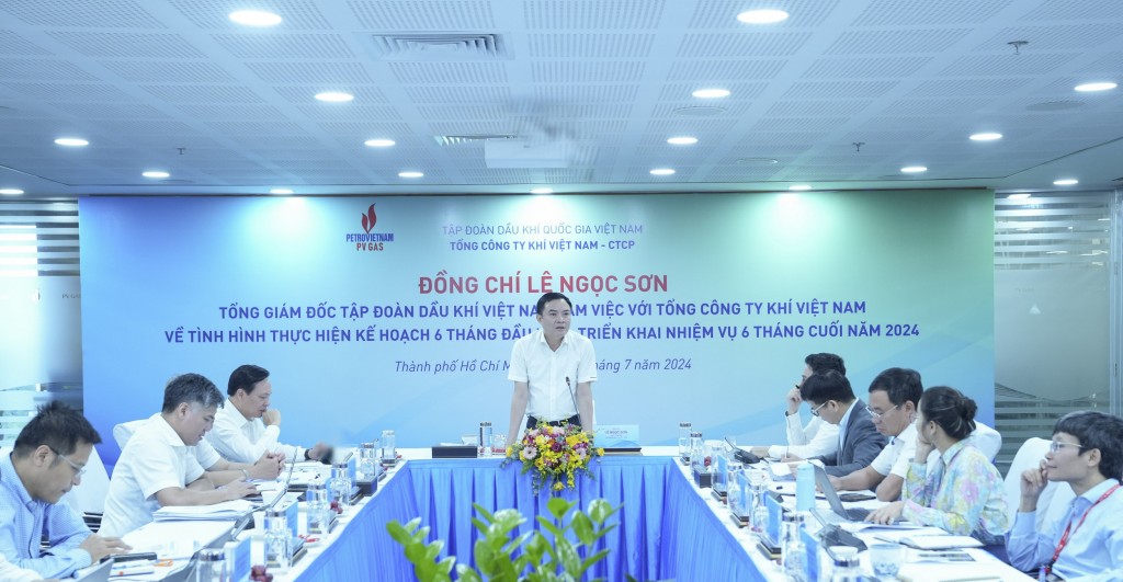 Tổng Giám đốc Petrovietnam Lê Ngọc Sơn tại buổi làm việc với PV GAS