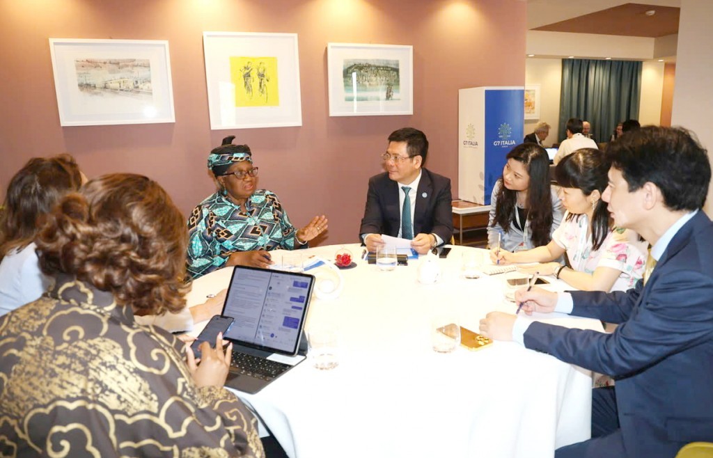 Bộ trưởng Nguyễn Hồng Diên tiếp Tổng Giám đốc WTO Ngozi Okonjo Iweala