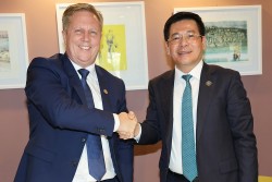 Bộ trưởng Bộ Công thương tiếp xúc song phương Bộ trưởng Thương mại New Zealand