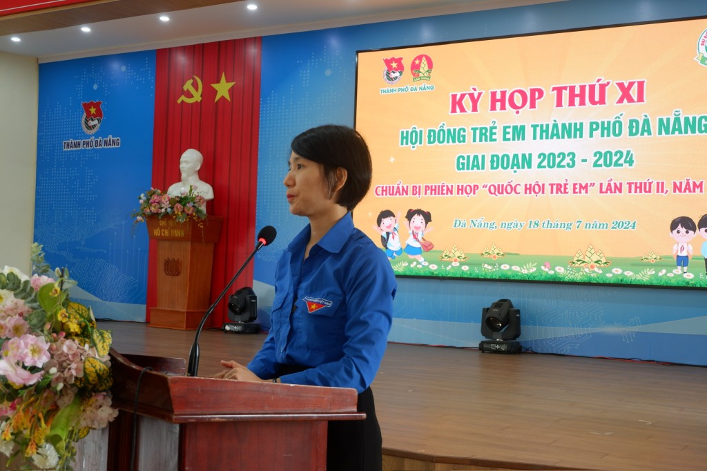chị Nguyễn Thị Anh Thảo, Phó Bí thư Thành đoàn, Chủ tịch Hội đồng Đội TP Đà Nẵng phát biểu tại chương trình 