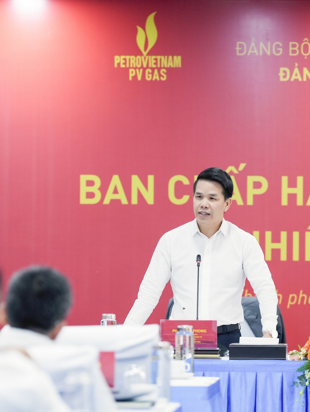 Đ/c Phạm Văn Phong, Phó Bí thư Đảng ủy, Thành viên HĐQT, Tổng giám đốc PV GAS  định hướng thảo luận về các nhóm giải pháp trong 6 tháng cuối năm 2024