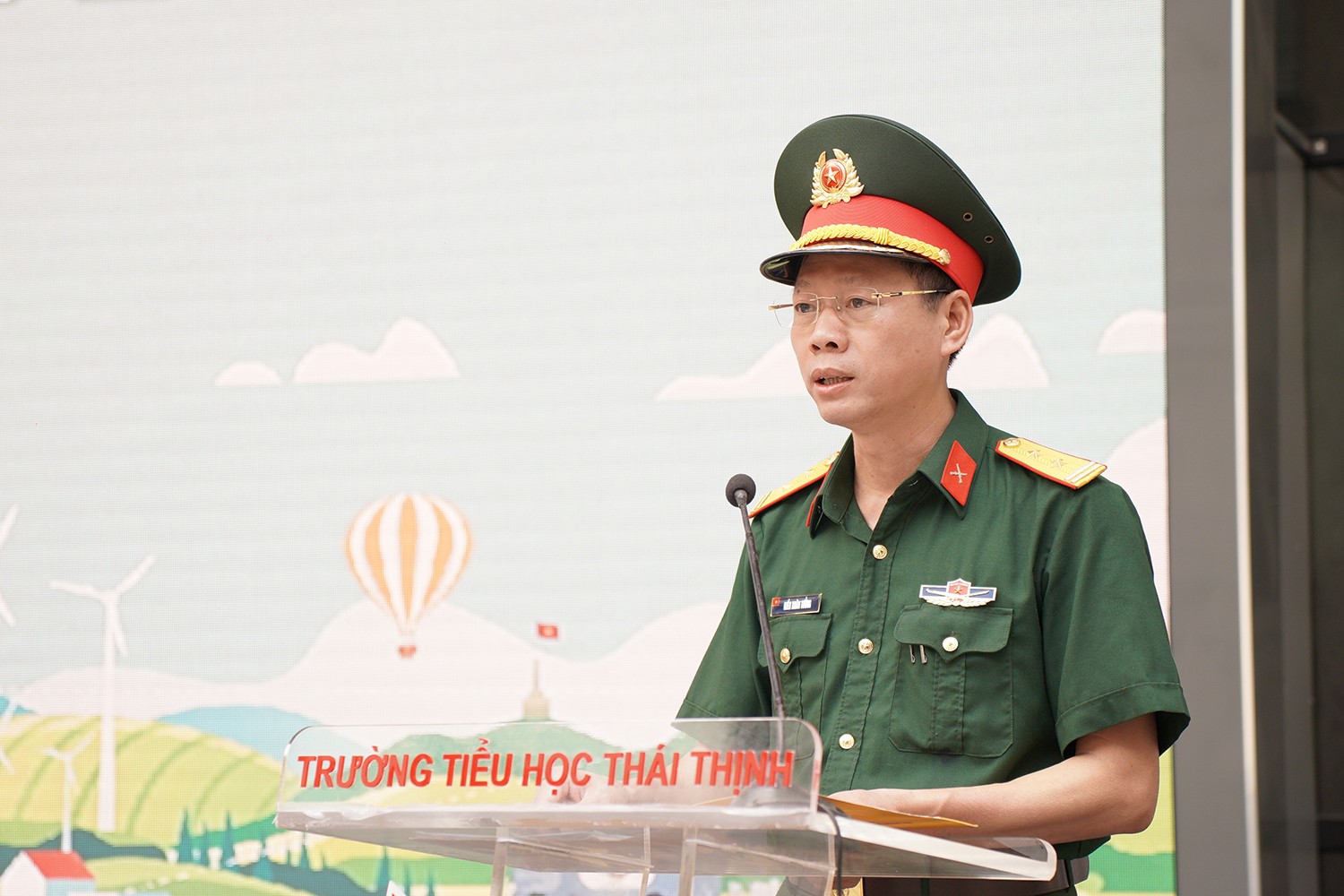 Trung tá Kiều Xuân Tưởng, Chính trị viên Ban Chỉ huy quân sự quận Đống Đa phát động chương trình trong toàn quân