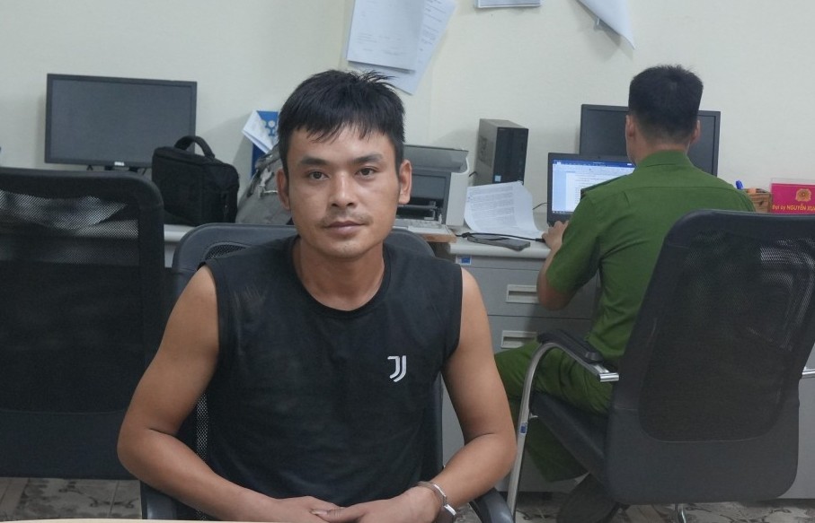 Trùng Khánh (Cao Bằng): Bắt đối tượng mua bán 2 bánh heroine