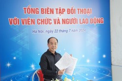 Tổng Biên tập báo Tuổi trẻ Thủ đô đối thoại với viên chức và người lao động