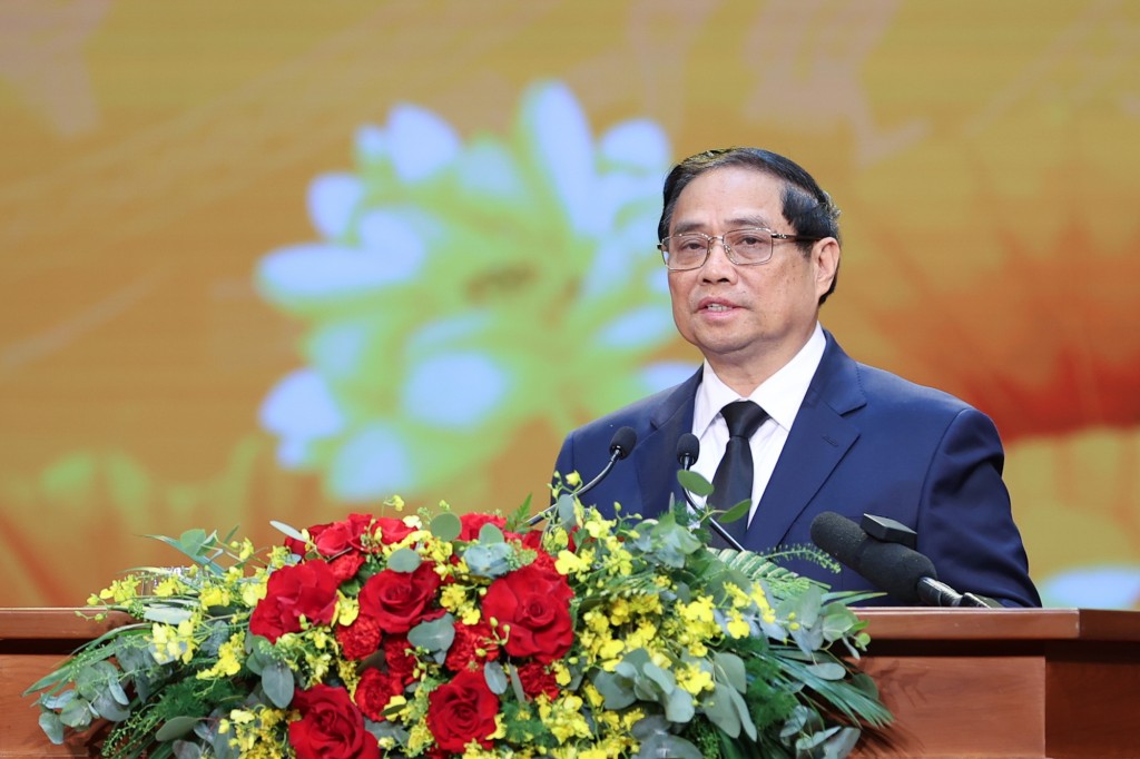 Thủ tướng Phạm Minh Chính dự và phát biểu tại Hội nghị Tri ân người có công với cách mạng năm 2024 và ra mắt Ngân hàng gen (ADN) liệt sĩ chưa xác định được thông tin và thân nhân liệt sĩ - Ảnh: VGP/Nhật Bắc
