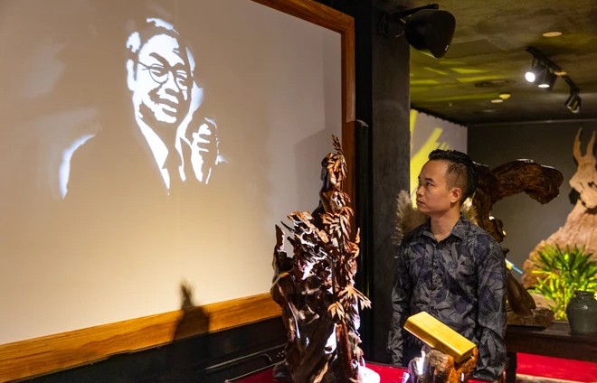 Chân dung Tổng Bí thư Nguyễn Phú Trọng qua nghệ thuật điêu khắc ánh sáng