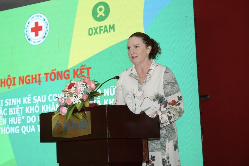 Bà Caroline Rachel Beresford, Đại sứ New Zealand tại Việt Nam cho rằng nâng cao năng lực và hỗ trợ tài chính kịp thời giúp nông dân cải tiến các hoạt động sinh kế