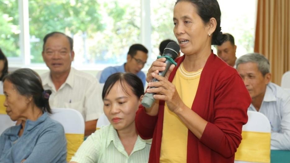 bà Trương Thị Màu 52 tuổi (xã Giang Hải, huyện Phú Lộc) chia sẻ câu chuyện khi tham gia dự án
