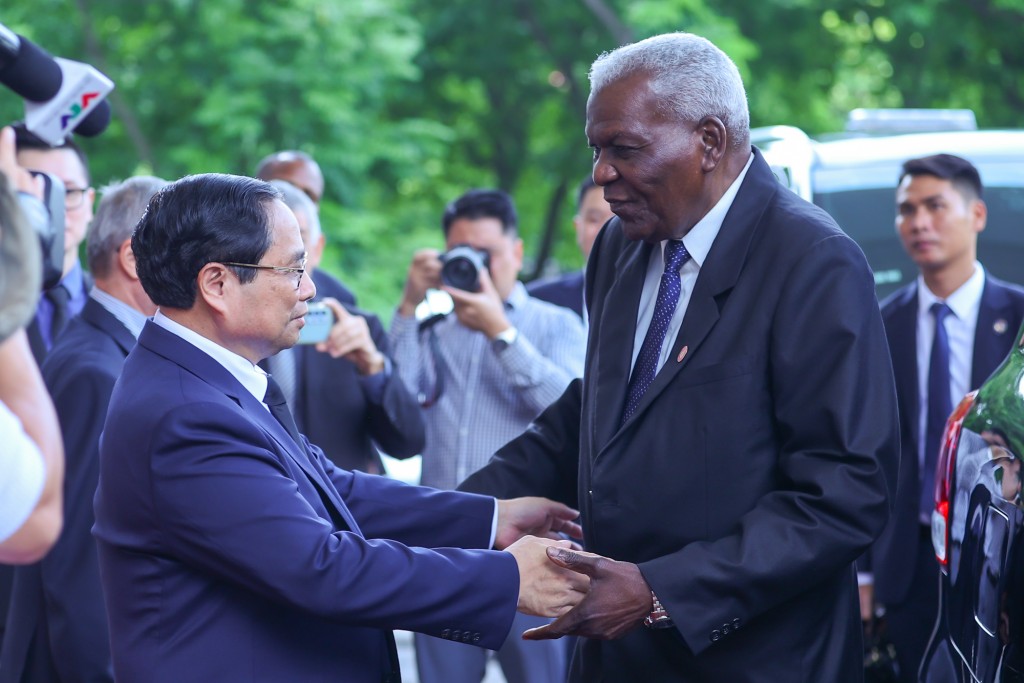 Thủ tướng Phạm Minh Chính tiếp Chủ tịch Quốc hội Cuba Esteban Lazo Hernandez - Ảnh: VGP/Nhật Bắc