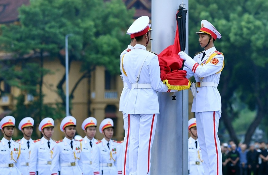 Người trẻ biến niềm tiếc thương thành hành động