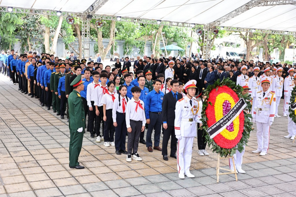 Đoàn đại biểu Trung ương Đoàn vào viếng Tổng Bí thư Nguyễn Phú Trọng 