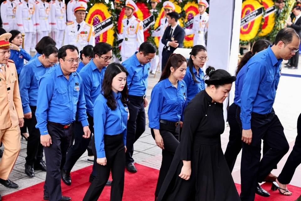 Đoàn đại biểu Đoàn TNCS Hồ Chí Minh và tuổi trẻ Việt Nam viếng Tổng Bí thư Nguyễn Phú Trọng Đoàn đại biểu Đoàn TNCS Hồ Chí Minh và tuổi trẻ Việt Nam viếng Tổng Bí thư Nguyễn Phú Trọng