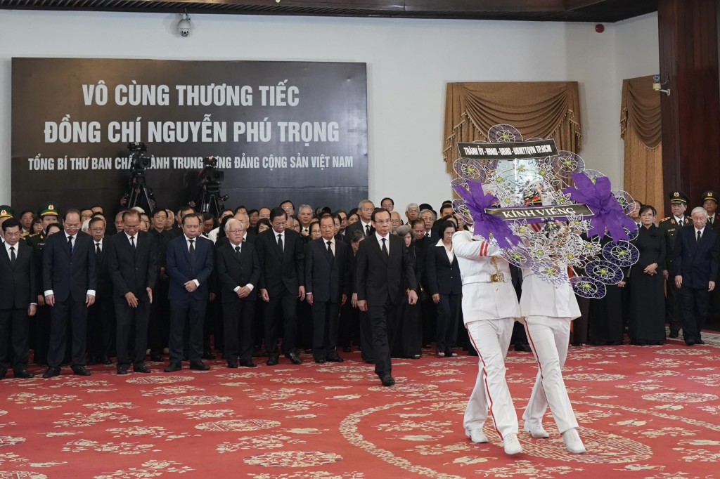 Các đại biểu dự Lễ Quốc tang Tổng Bí thư Nguyễn Phú Trọng tại Hội trường Thống Nhất, TP HCM