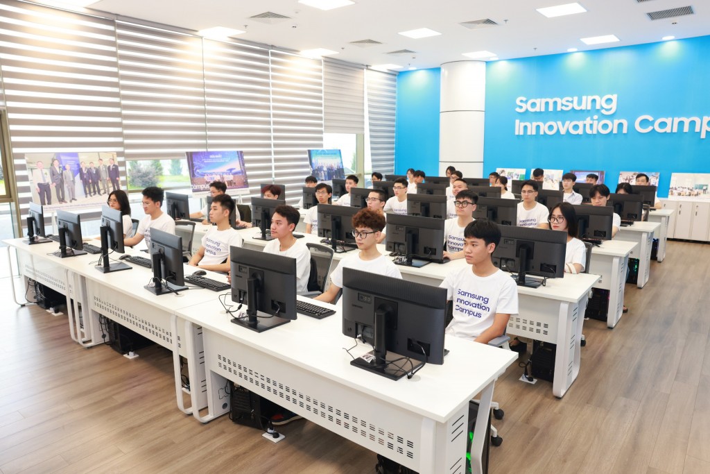 Năm 2024 Samsung hợp tác cùng Trung tâm Đổi mới sáng tạo quốc gia (NIC) thực hiện chương trình Samsung Innovation Campus