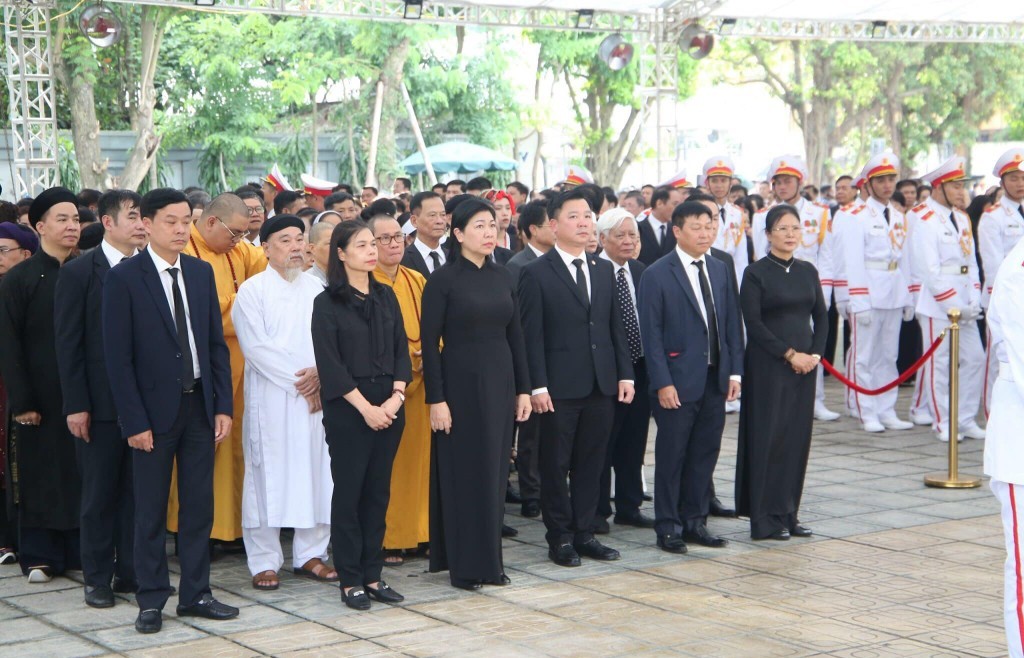 Đoàn Ủy ban MTTQ TP Hà Nội viếng Tổng Bí thư Nguyễn Phú Trọng