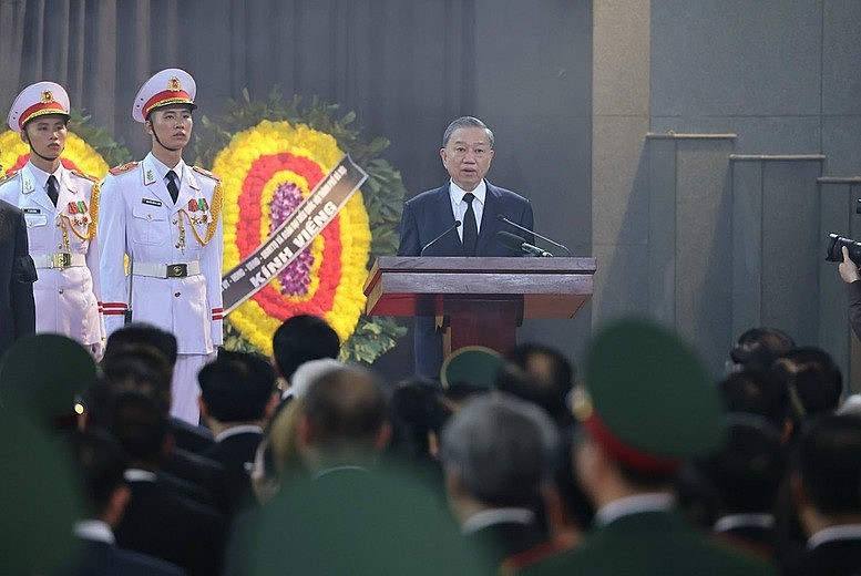 Đồng chí Tô Lâm, Ủy viên Bộ Chính trị, Chủ tịch nước, Trưởng Ban Lễ tang đọc Lời điếu