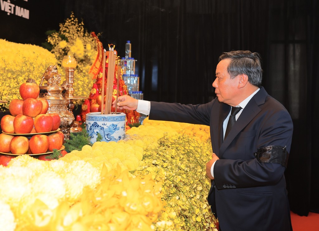 Xúc động lễ truy điệu Tổng Bí thư Nguyễn Phú Trọng tại quê nhà