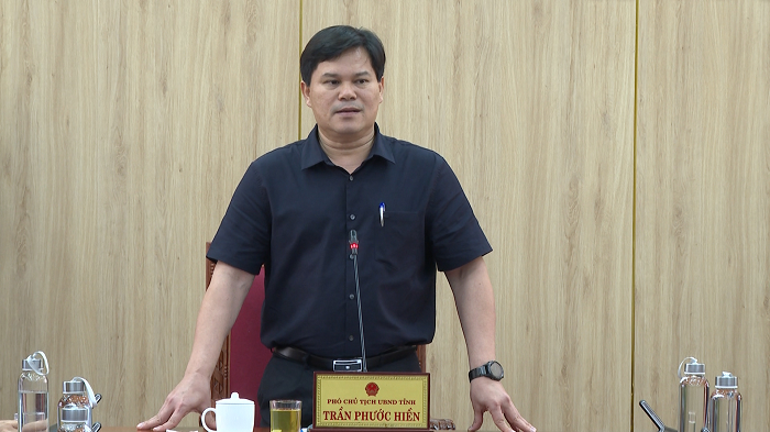 Phó  Chủ tịch UBND tỉnh Quảng Ngãi Trần Phước Hiền phát biểu tại cuộc họp