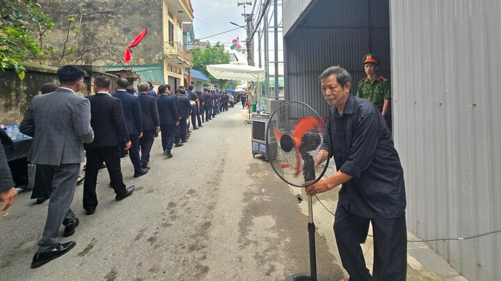 Tình đồng bào ấm áp nơi quê hương Tổng Bí thư Nguyễn Phú Trọng