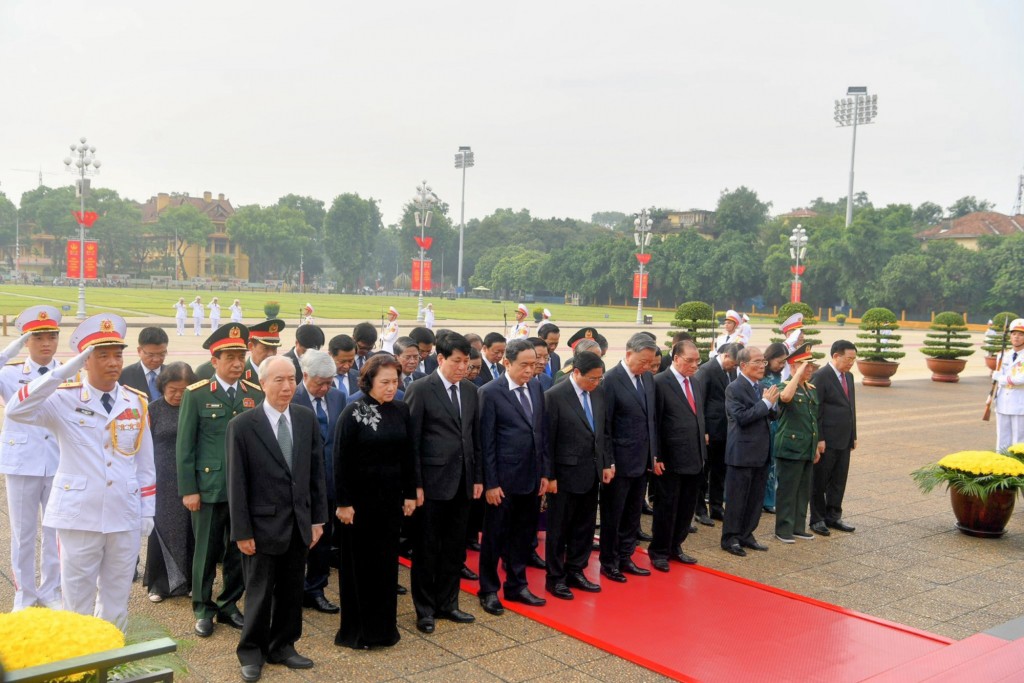 Đoàn đại biểu Ban Chấp hành Trung ương Đảng, Chủ tịch nước, Quốc hội, Chính phủ, Ủy ban Trung ương Mặt trận Tổ quốc Việt Nam tưởng niệm Chủ tịch Hồ Chí Minh