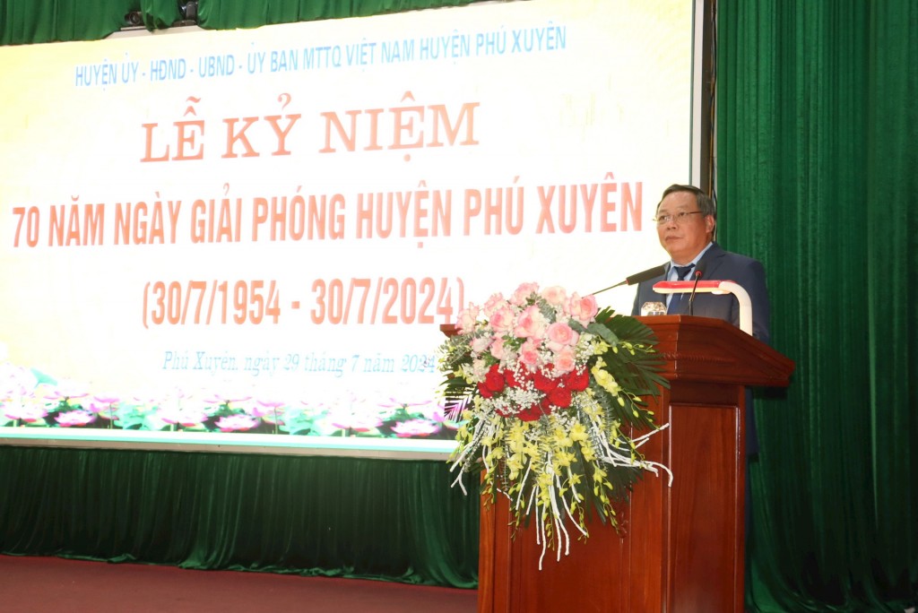 Phó Bí thư Thành ủy Hà Nội Nguyễn Văn Phong phát biểu tại Lễ kỷ niệm