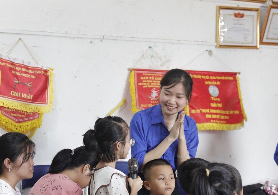 Thanh niên góp sức xây nhà nhân ái ở Cao Bằng