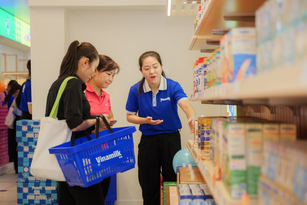 Vinamilk duy trì “phong độ” dẫn đầu khi tiếp tục là thương hiệu sữa được chọn mua nhiều nhất Việt Nam năm thứ 12 liên tiếp