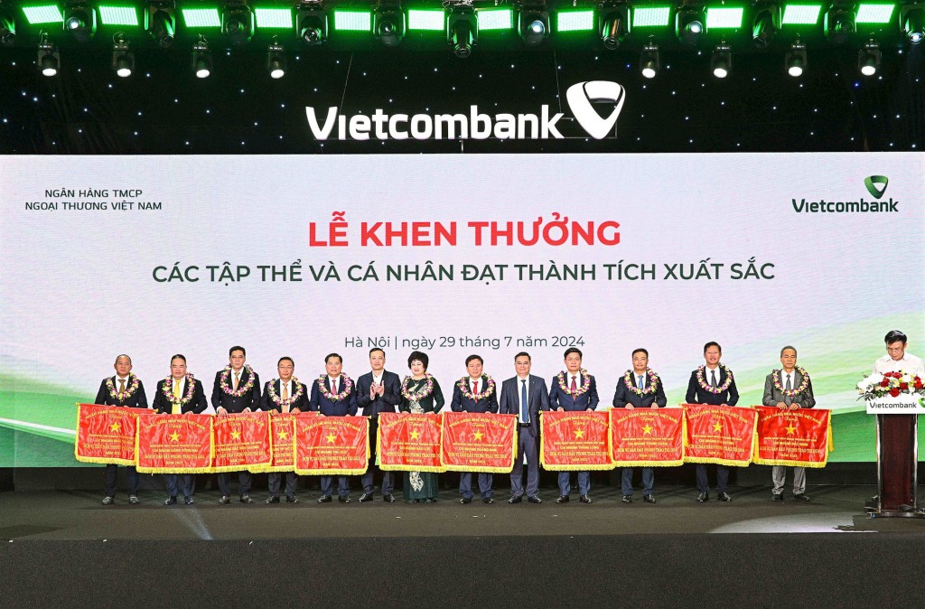 Ông Nguyễn Thanh Tùng trở thành tân Bí thư Đảng ủy Vietcombank