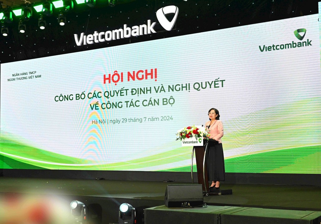 Bà Nguyễn Thị Hồng - Ủy viên BCH Trung ương Đảng, Thống đốc NHNN Việt Nam phát biểu chỉ đạo tại Hội nghị