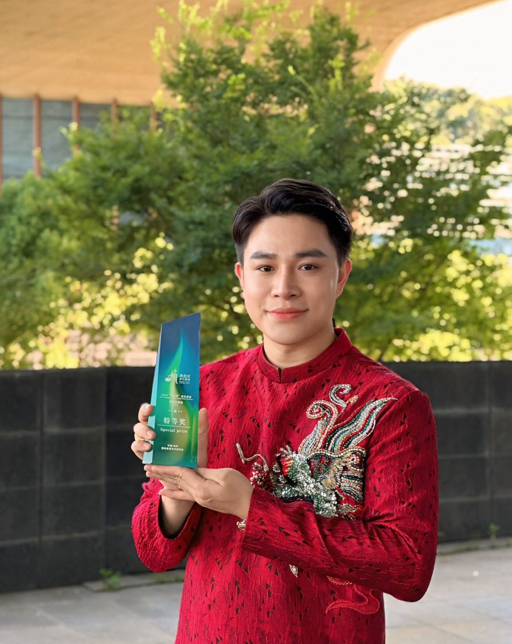 Trần Tùng Anh đạt giải Đặc biệt cuộc thi tài năng âm nhạc trẻ
