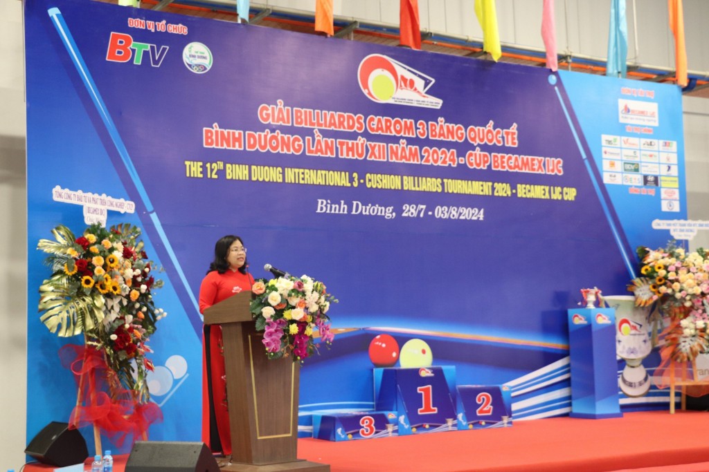 Bà Nguyễn Trường Nhật Phượng – Phó Chủ tịch Hội đồng nhân dân tỉnh phát biểu chào mừng giải