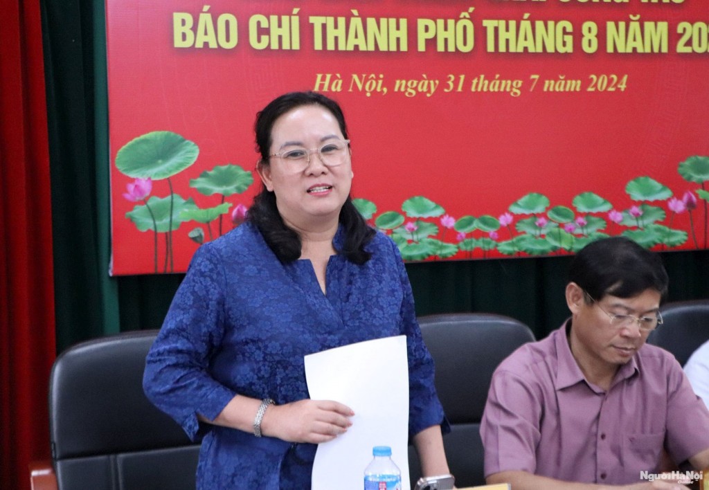 Phó Giám đốc Sở Thông tin và Truyền thông Hà Nội Nguyễn Thị Mai Hương phát biểu tại Hội nghị.