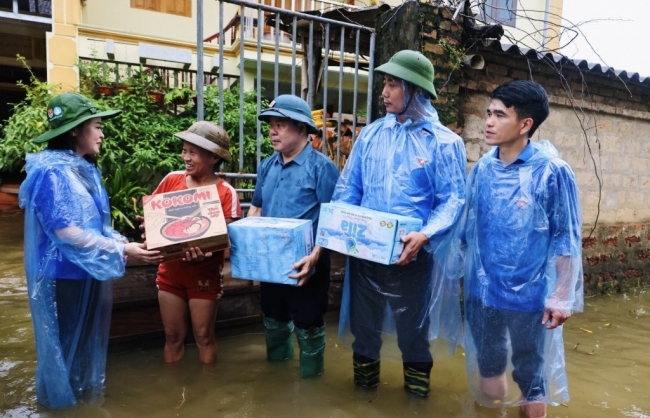 Tập trung nguồn lực hỗ trợ Nhân dân vùng lũ, lụt