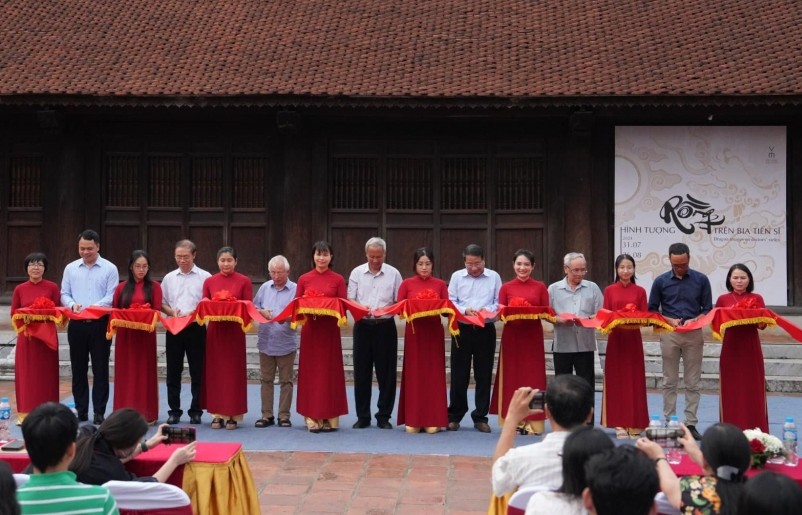 Trưng bày chuyên đề “Hình tượng rồng trên bia Tiến sĩ”