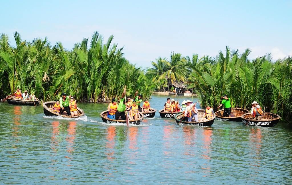 Trải nghiệm đi thuyền thúng tại rừng dừa Bảy Mẫu, Hội An đã xuất sắc lọt top 25 hoạt động trên thuyền hấp dẫn nhất thế giới năm 2024