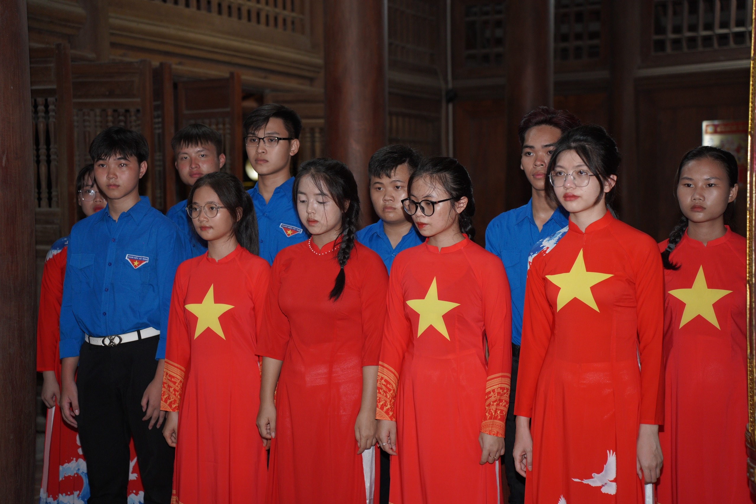 Báo Tuổi trẻ Thủ đô trao học bổng cho 30 học sinh tiêu biểu tại huyện Hưng Hà