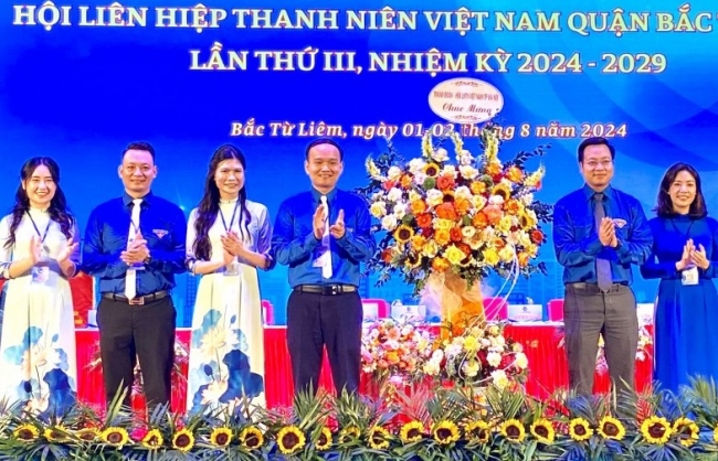 Hành động thiết thực xây dựng quê hương giàu đẹp, văn minh, hiện đại